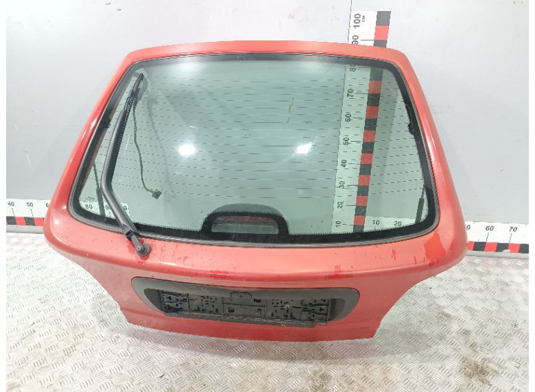 Стекло заднее к Renault Megane, 1998г.