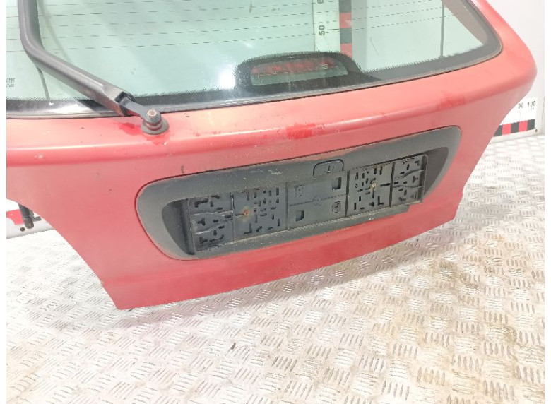 Стекло заднее к Renault Megane, 1998г.