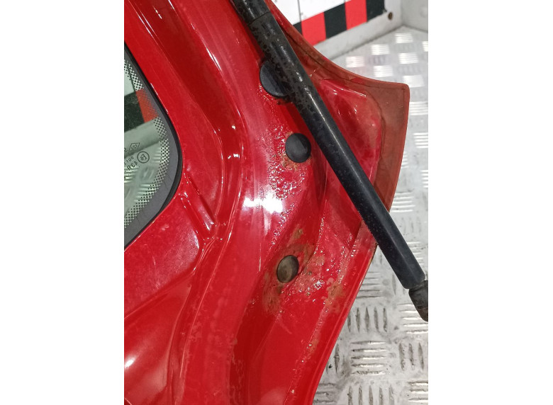 Стекло заднее к Renault Megane, 1998г.