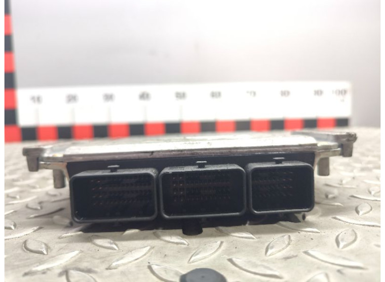 Блок управления двигателем к Блок управления двигателем к Volvo V40 undefined г. V40