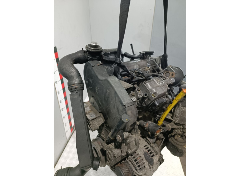 Патрубок впускного коллектора к Volkswagen Golf, 2000г.