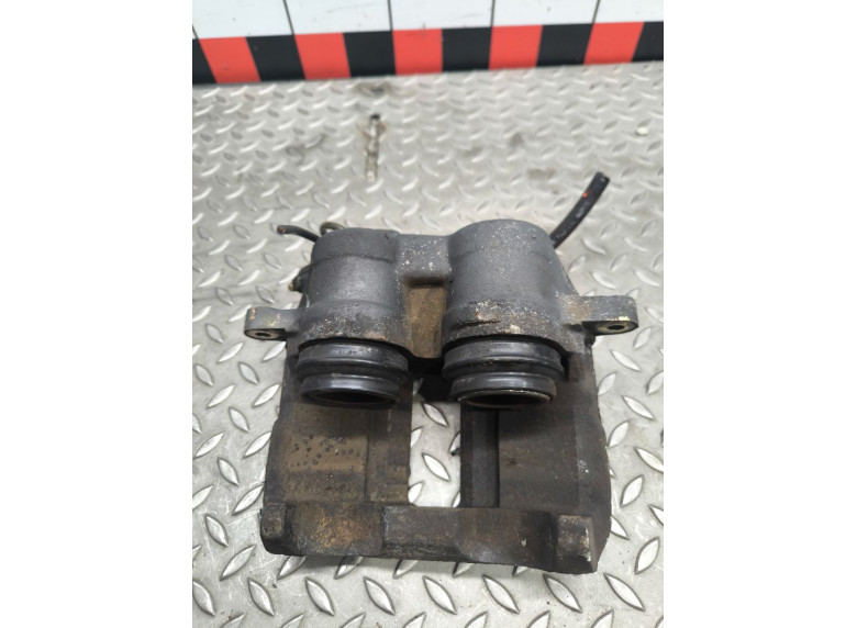 Суппорт передний правый к Mercedes Sprinter, 2003г.