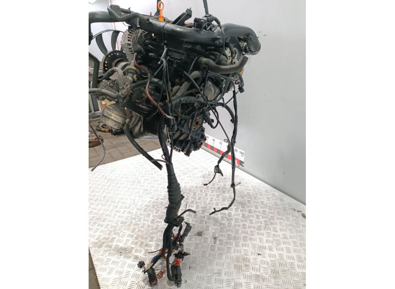 Проводка двигателя к Volkswagen Passat, 2002г.