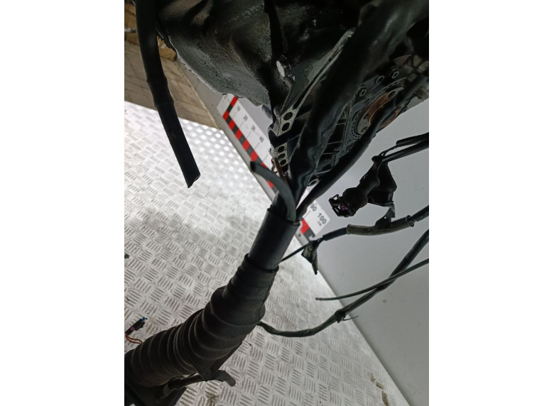 Проводка двигателя к Volkswagen Passat, 2002г.