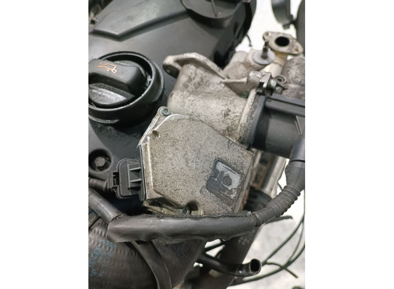 Заслонка дроссельная к Volkswagen Passat, 2004г.