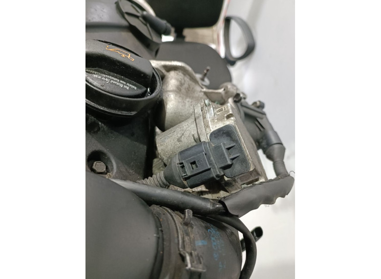 Заслонка дроссельная к Volkswagen Passat, 2004г.