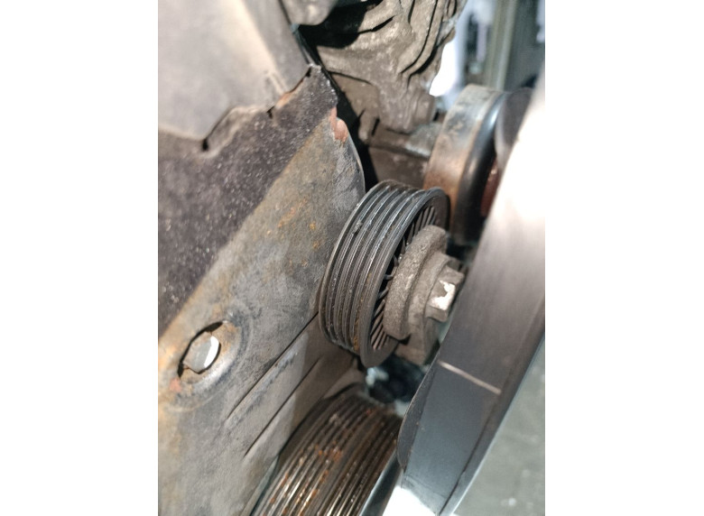 Натяжитель ремня генератора к Volkswagen Passat, 2004г.