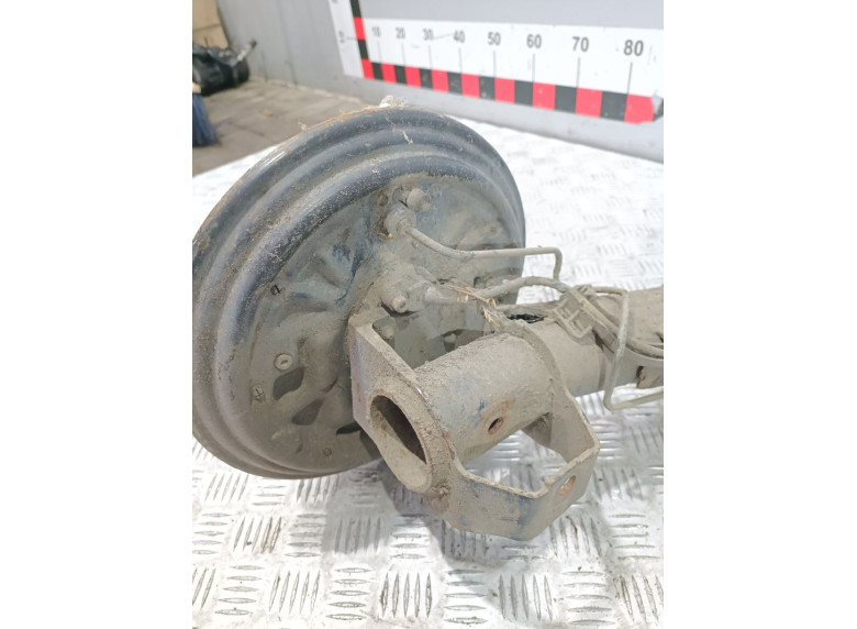 Ступица задняя левая к Volkswagen Passat, 1995г.