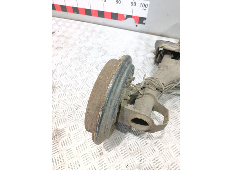 Ступица задняя левая к Volkswagen Passat, 1995г.