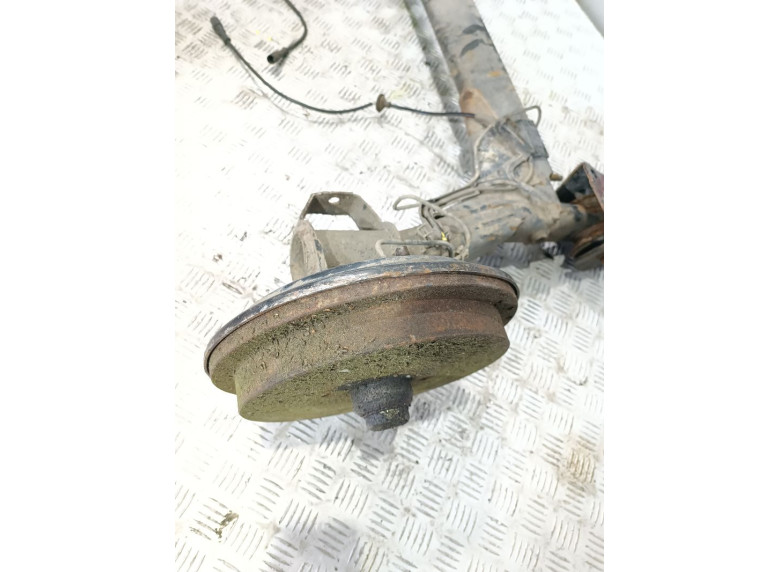 Ступица задняя правая к Volkswagen Passat, 1995г.