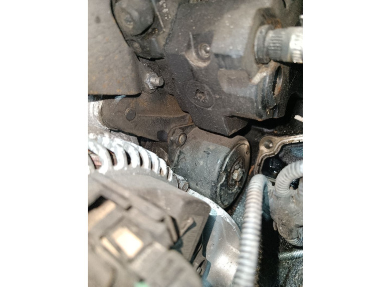 Натяжитель ремня генератора к BMW 5 E60/E61, 2005г.