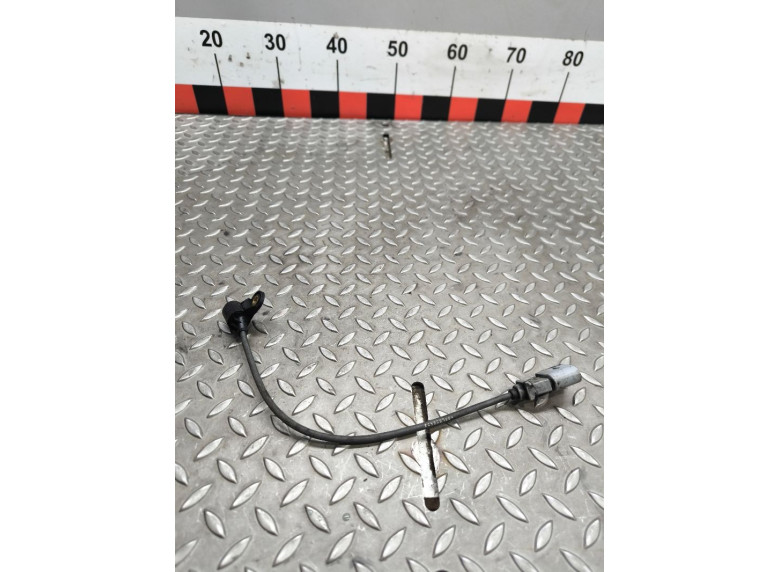 Датчик распредвала к Volkswagen Passat, 2010г.