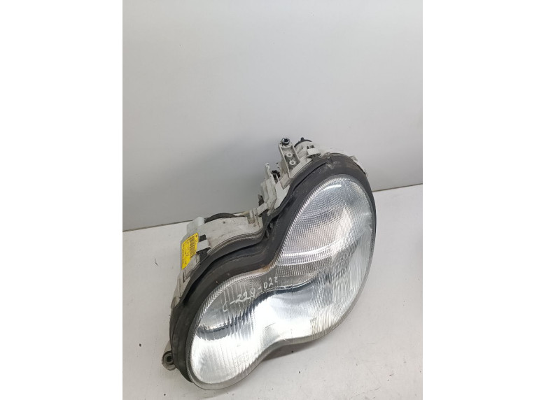 Фара левая к Mercedes C W203, 2003г.