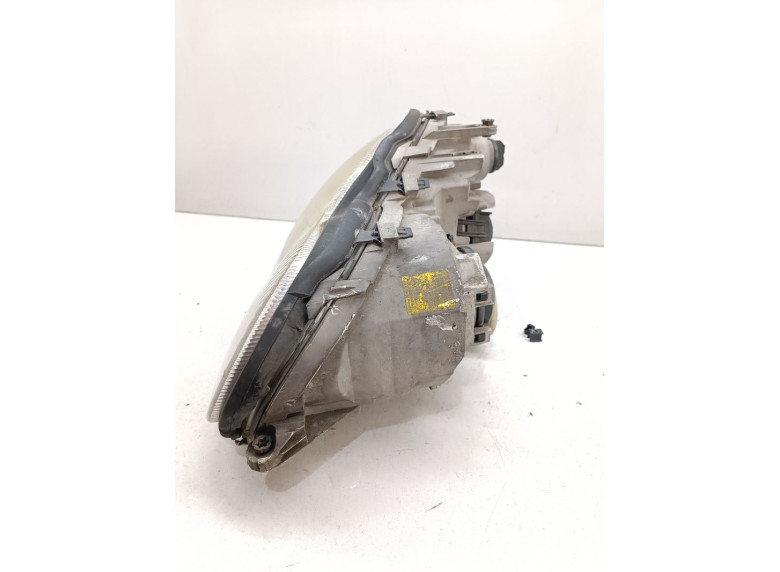 Фара правая к Mercedes C W203, 2002г.