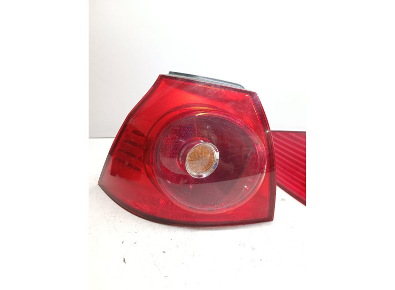 Фонарь задний левый к Volkswagen Golf, 2006г.
