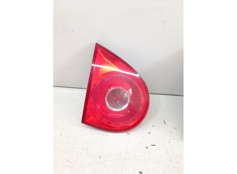 Фонарь крышки багажника левый к Volkswagen Golf, 2006г.