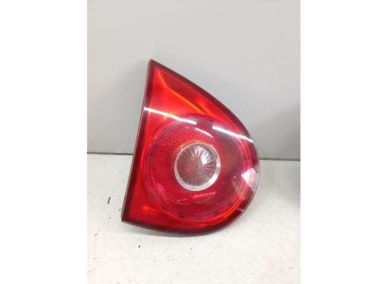 Фонарь крышки багажника левый к Volkswagen Golf, 2006г.