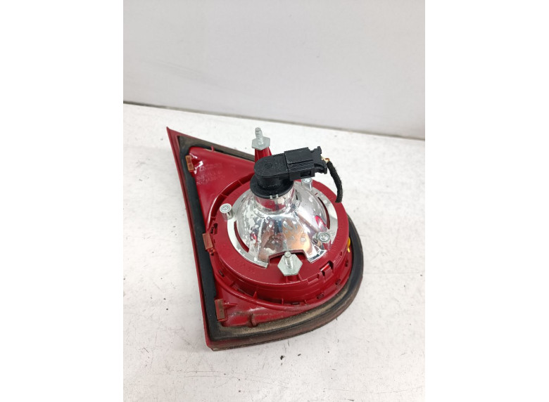 Фонарь крышки багажника правый к Volkswagen Golf, 2006г.