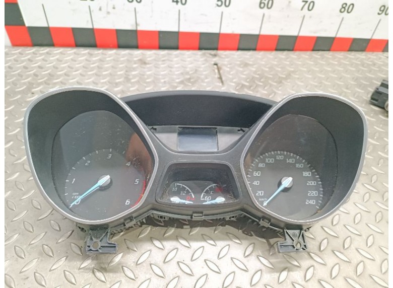 Щиток приборов (приборная панель) к Ford C-Max