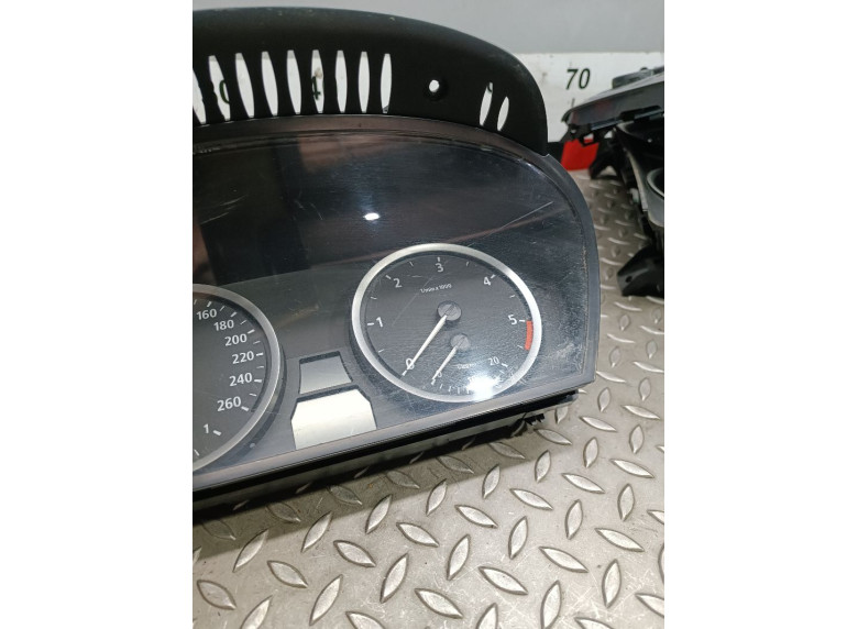 Щиток приборов (приборная панель) к BMW 5 E60/E61, 2004г.