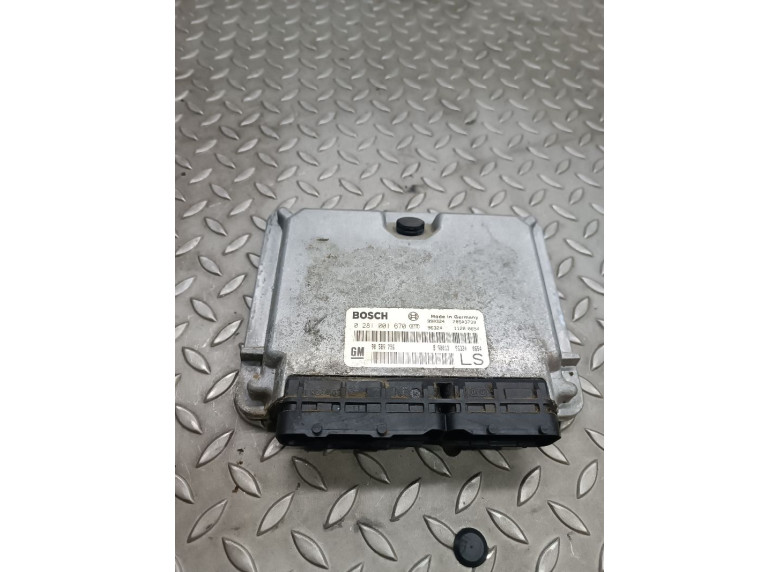 Блок управления двигателем к Opel Astra, 2000г.