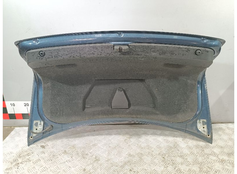 Обшивка багажника к Volkswagen Passat, 2004г.