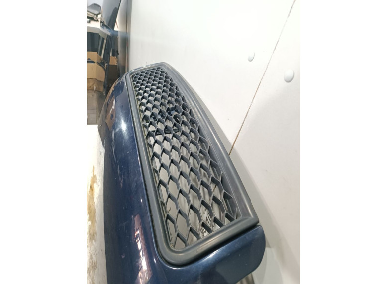 Решетка капота к Audi A4, 2003г.
