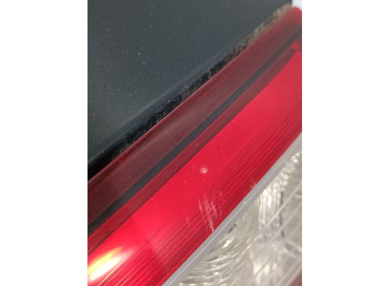 Фонарь крышки багажника правый к Фонарь крышки багажника правый к Ford C-Max undefined г. C-Max