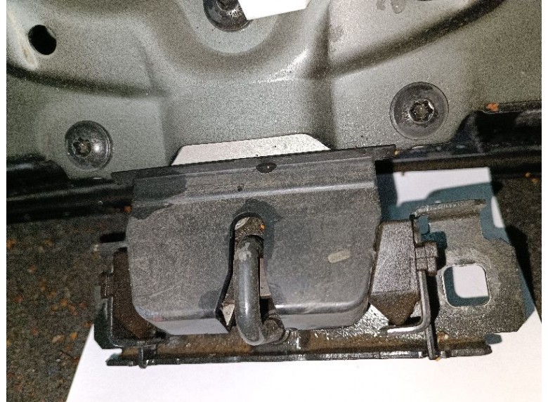 Замок багажника к Ford C-Max