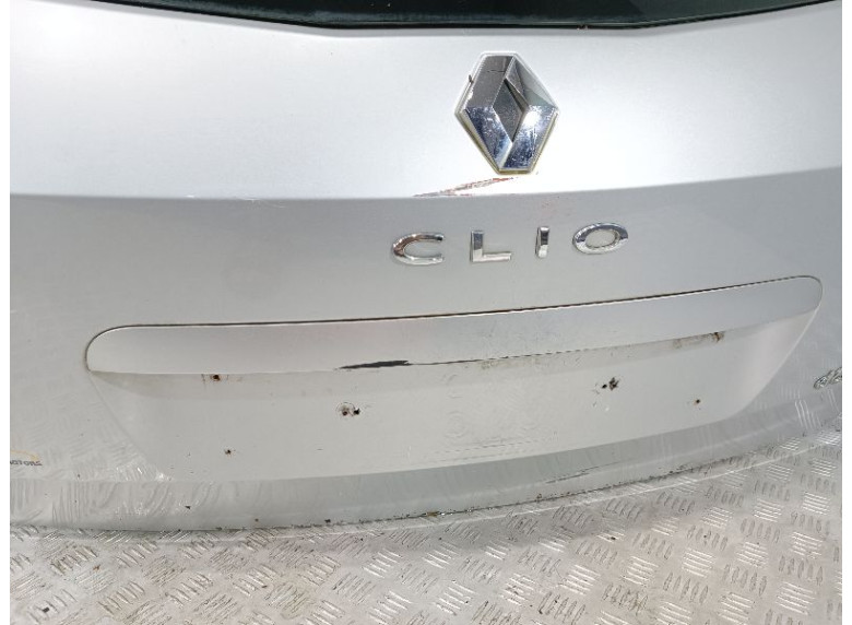 Накладка подсветки номера к Renault Clio, 2011г.