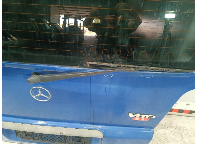 Щеткодержатель задний к Mercedes Vito W638, 2000г.