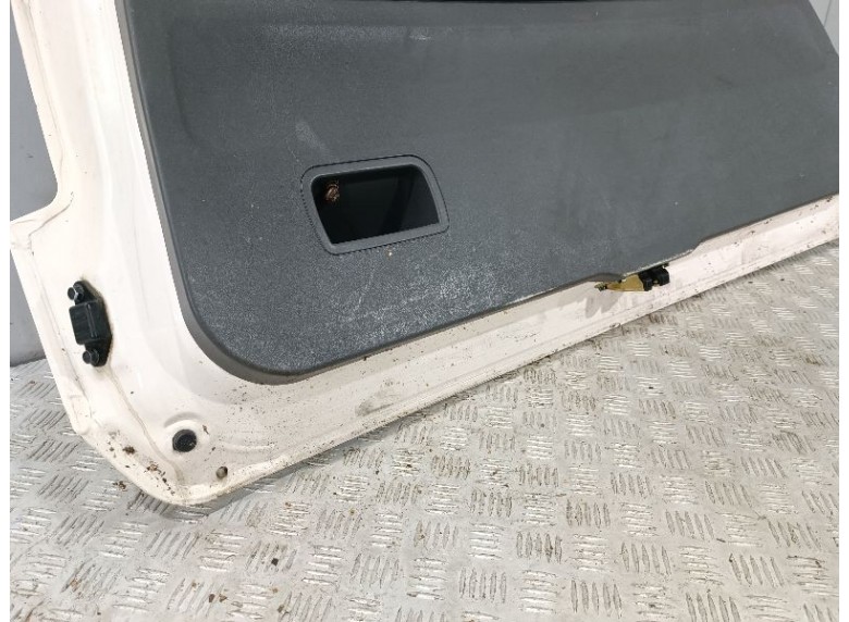 Крышка багажника (дверь 3-5) к Крышка багажника (дверь 3-5) к Mitsubishi SpaceStar undefined г. Space Star