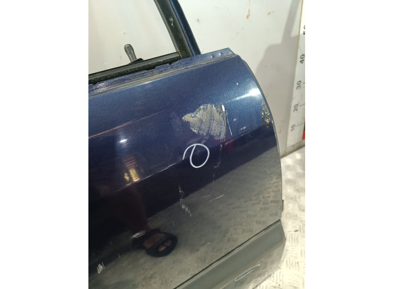 Дверь задняя правая к Volkswagen Passat, 1994г.