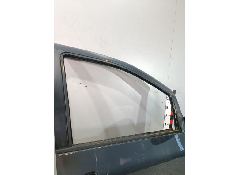 Молдинг стекла двери передней правой внутренний к Volkswagen Sharan, 2007г.