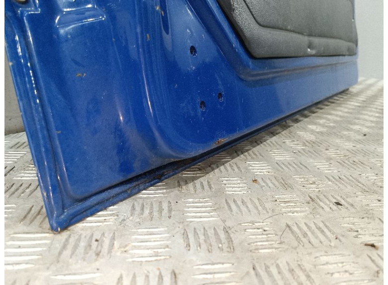 Дверь сдвижная правая к Mercedes Vito W638, 2000г.