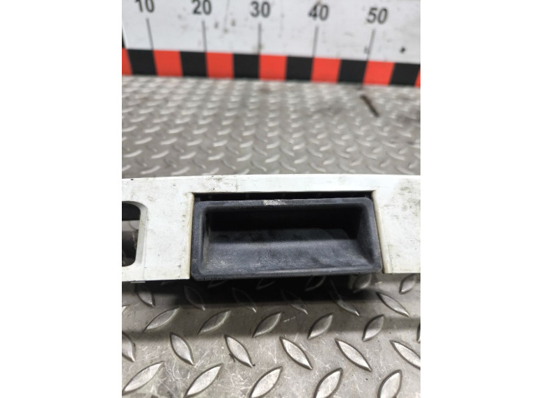 Кнопка открытия багажника к Citroen C3 Picasso, 2008г.