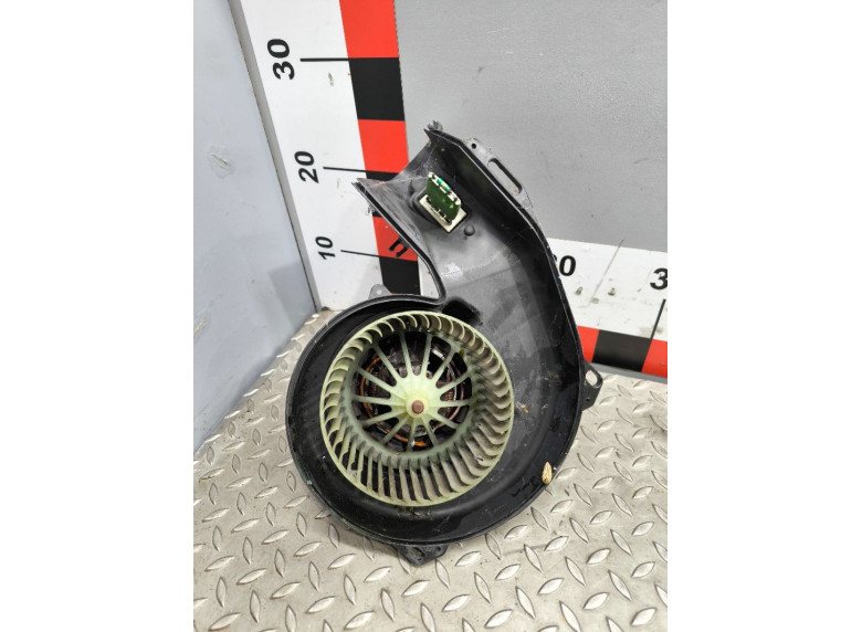 Моторчик печки к Opel Meriva, 2003г.