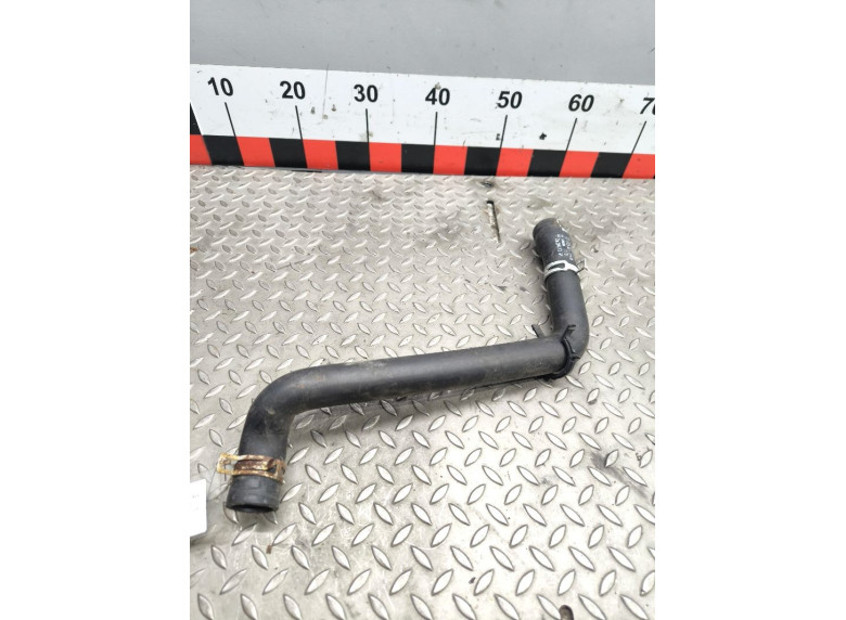 Патрубок радиатора к Volkswagen Passat, 1995г.