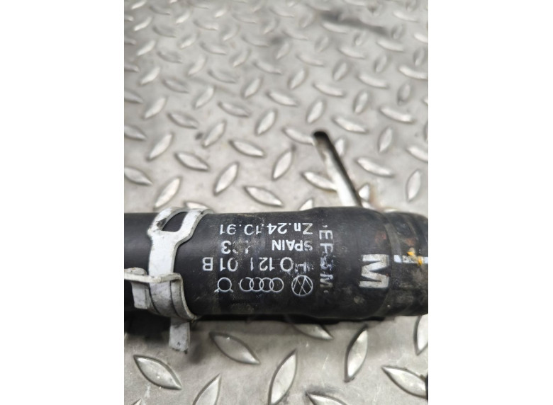 Патрубок радиатора к Volkswagen Passat, 1995г.