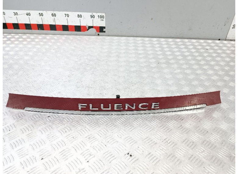 Накладка подсветки номера к Renault Fluence, 2011г.