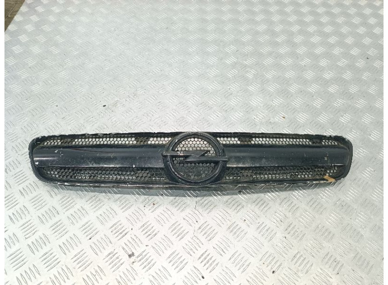 Решетка радиатора к Opel Signum, 2005г.