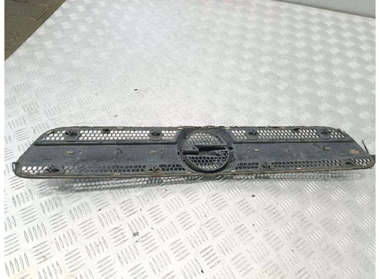 Решетка радиатора к Opel Signum, 2005г.