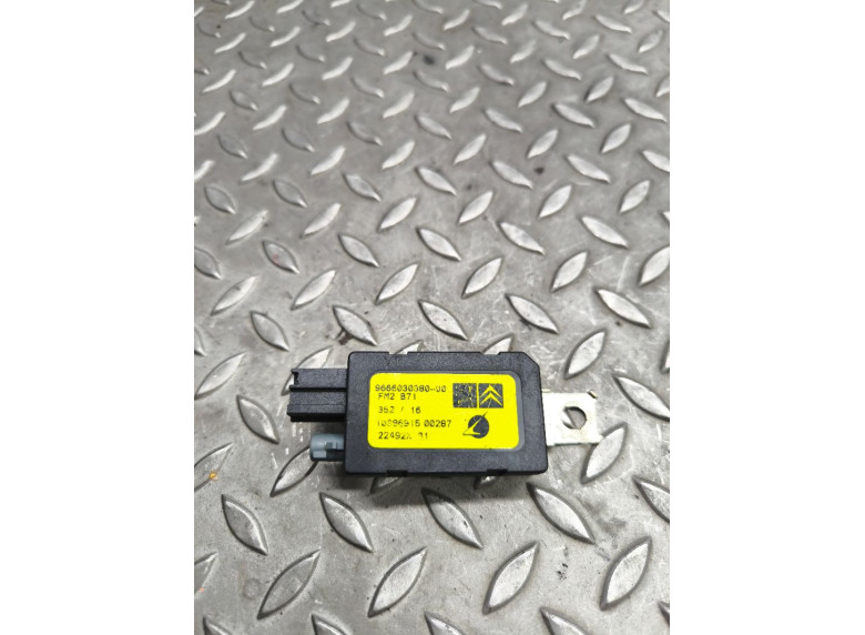 Антенна к Citroen C4, 2016г.