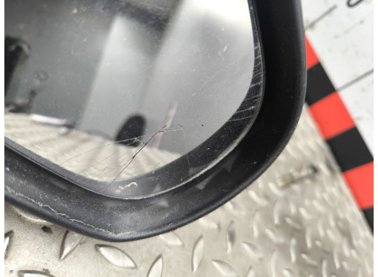 Зеркало наружное правое к Renault Scenic, 1998г.