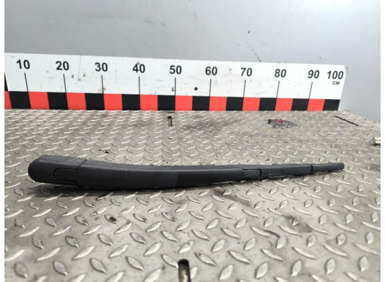 Щеткодержатель задний к Hyundai i30, 2007г.