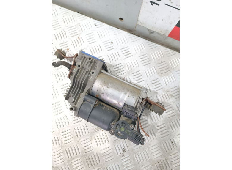Компрессор пневмоподвески к BMW 5 E60/E61, 2006г.