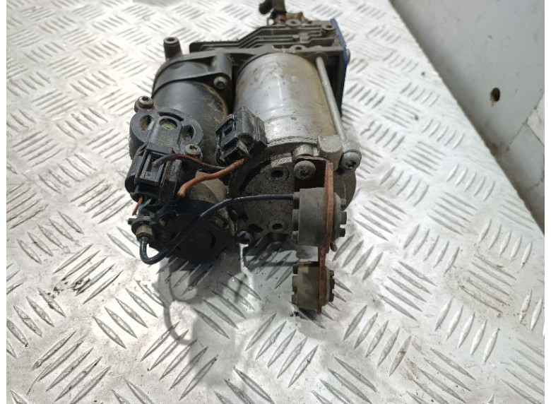 Компрессор пневмоподвески к BMW 5 E60/E61, 2006г.