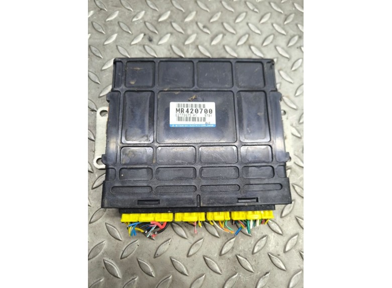 Блок управления двигателем к Mitsubishi Space Runner