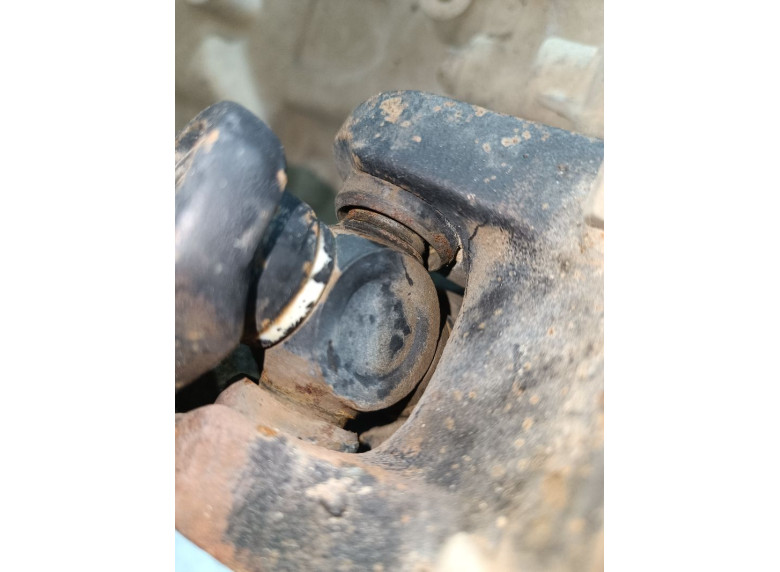 Карданный вал передний к Nissan Navara, 2007г.