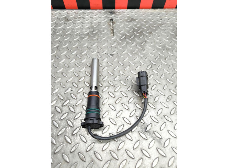 Датчик воды в топливном фильтре к Iveco Daily, 2010г.